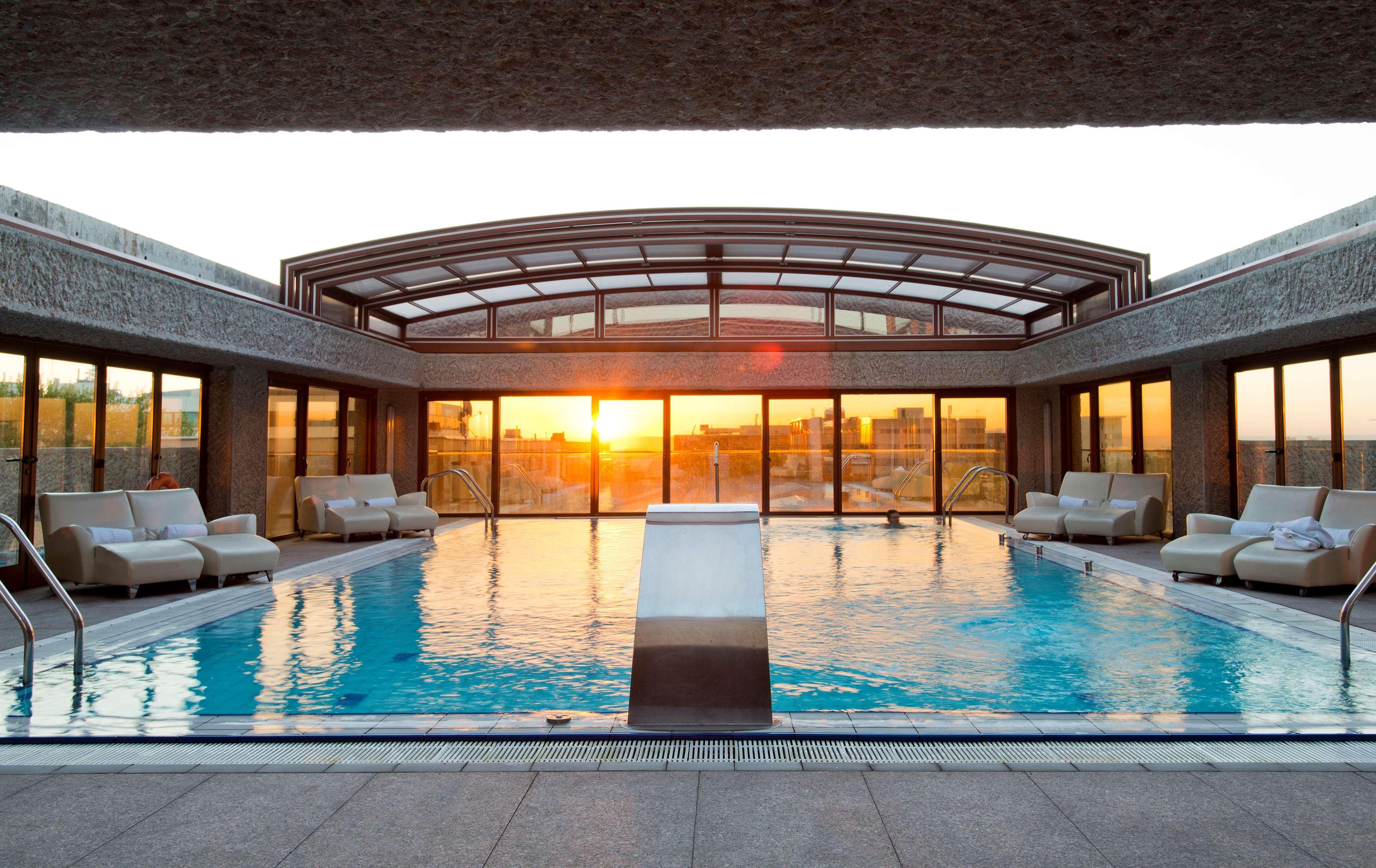 Hotel Hilton Madrid Airport Esterno foto