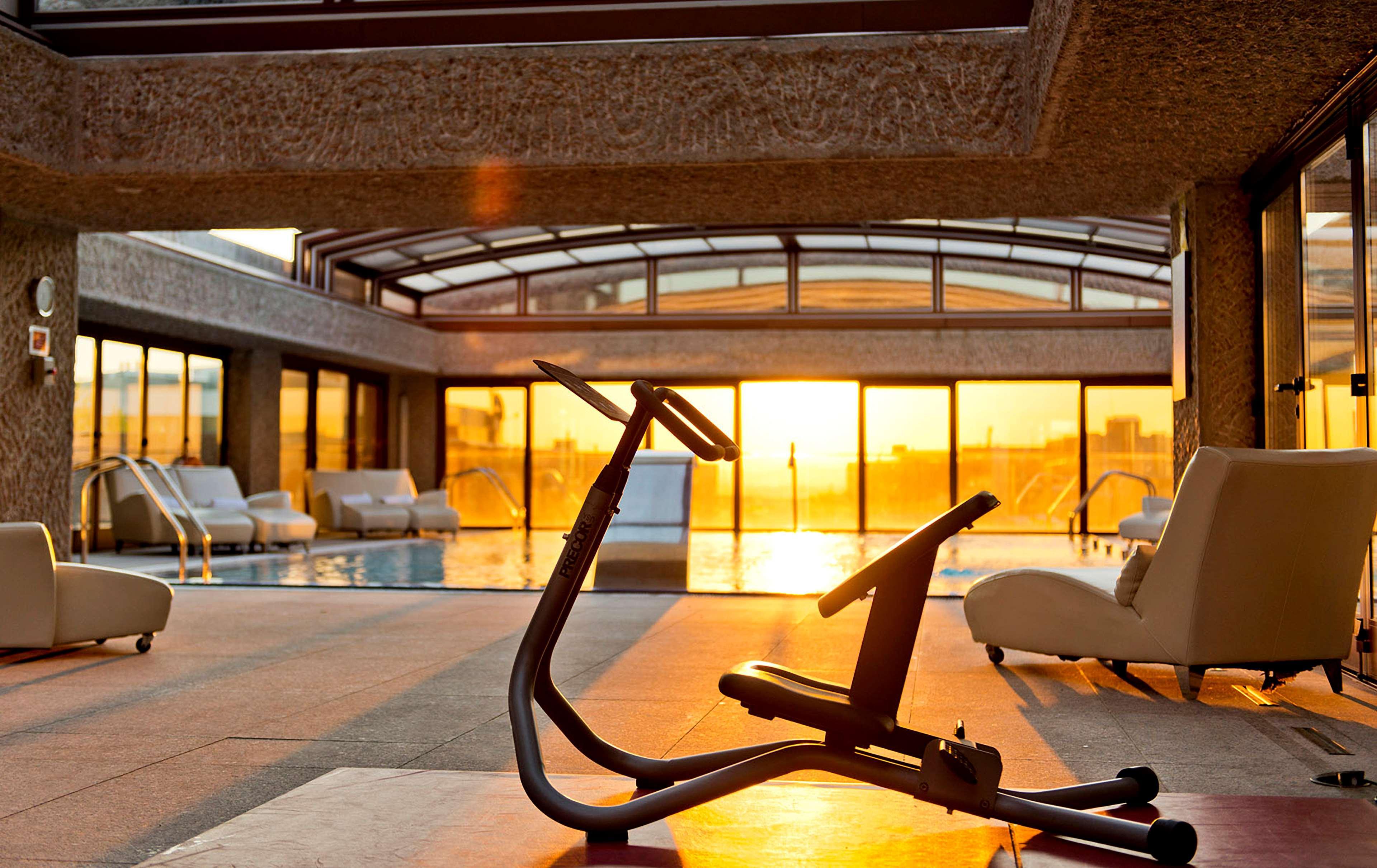 Hotel Hilton Madrid Airport Esterno foto