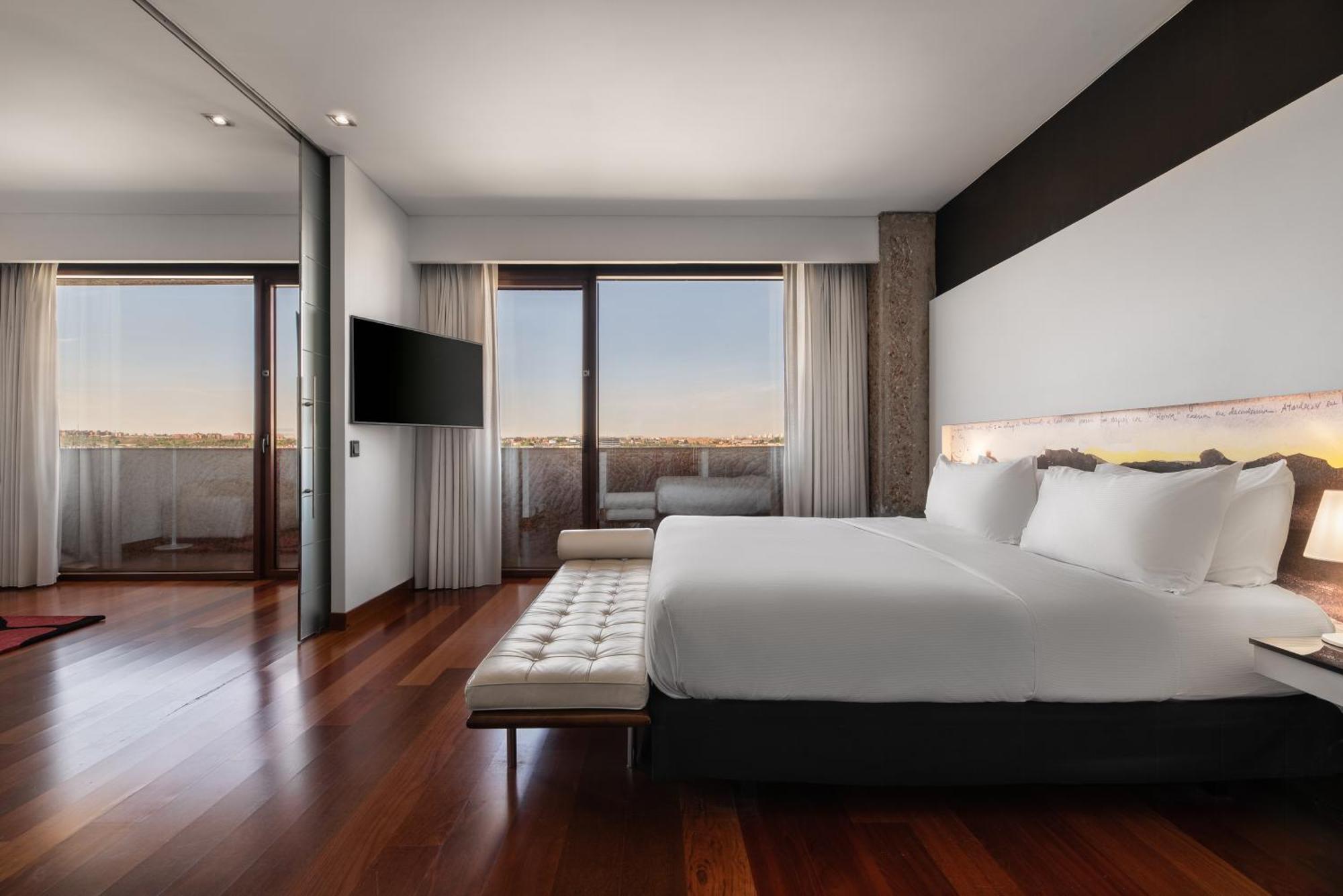 Hotel Hilton Madrid Airport Esterno foto