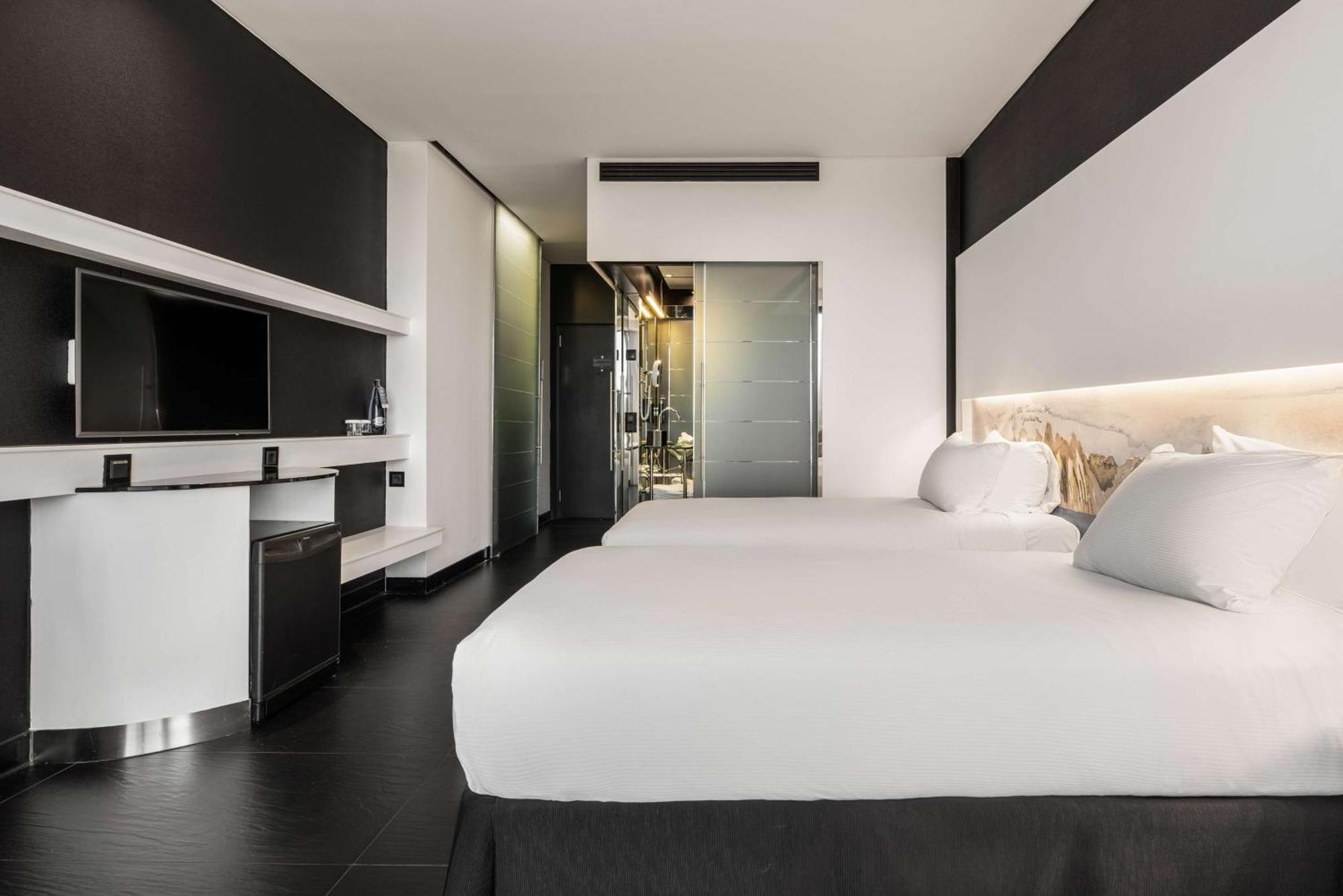 Hotel Hilton Madrid Airport Esterno foto