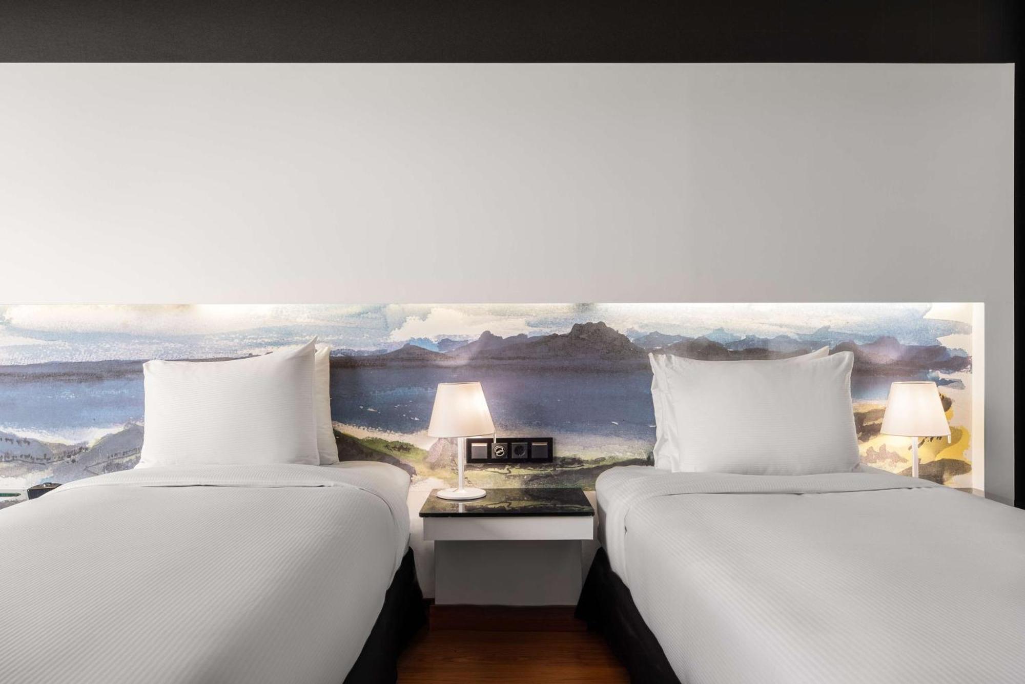 Hotel Hilton Madrid Airport Esterno foto