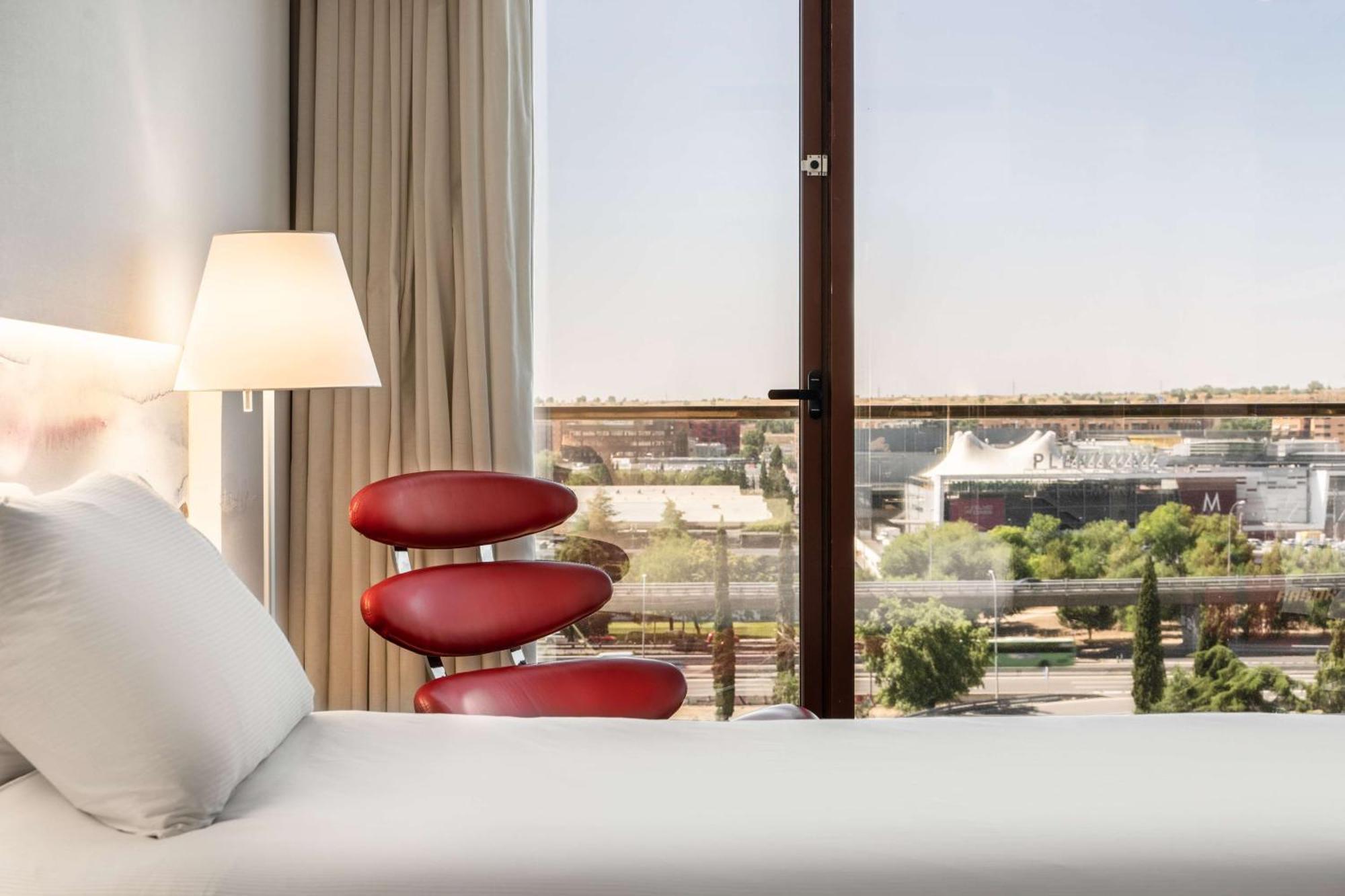 Hotel Hilton Madrid Airport Esterno foto