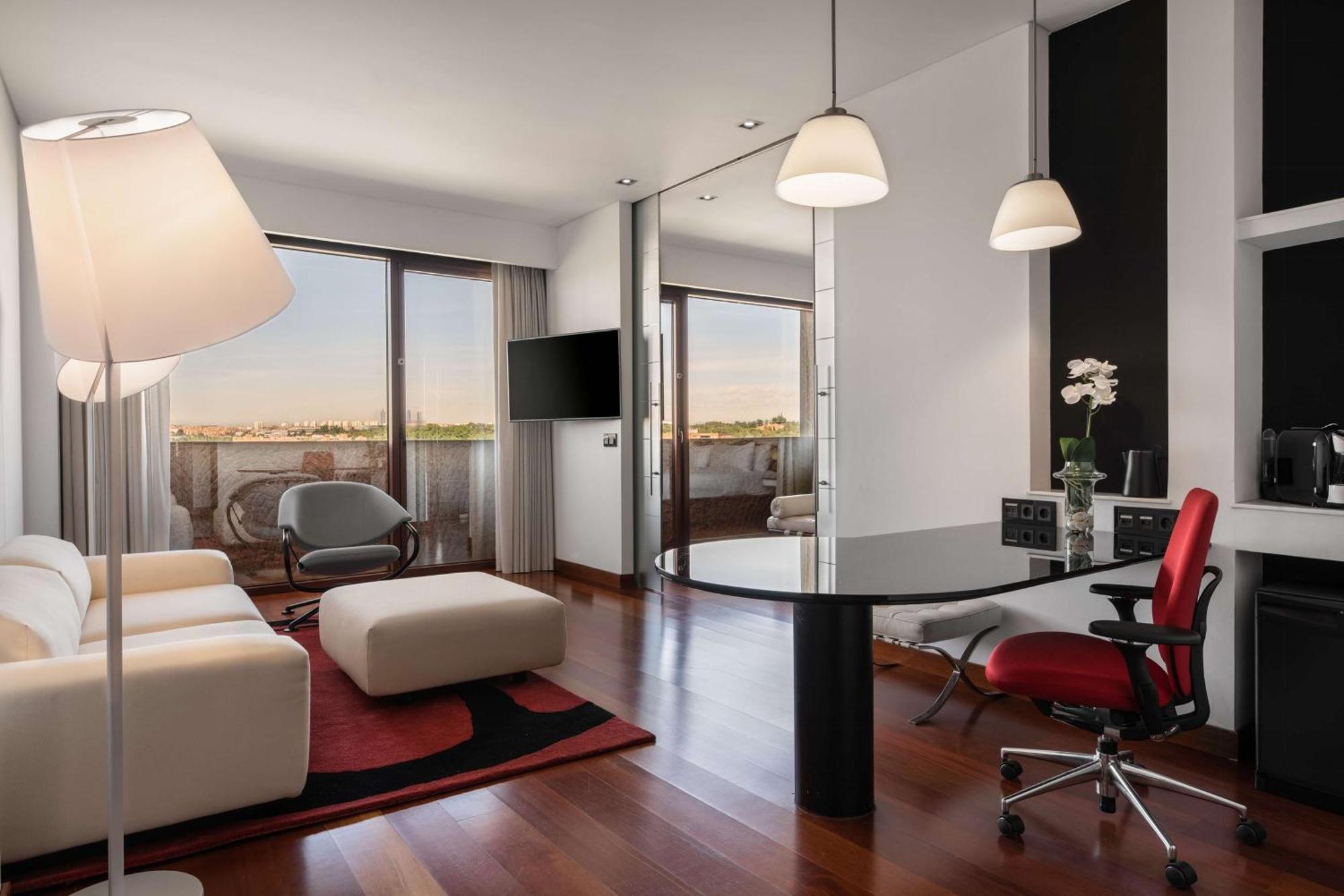 Hotel Hilton Madrid Airport Esterno foto