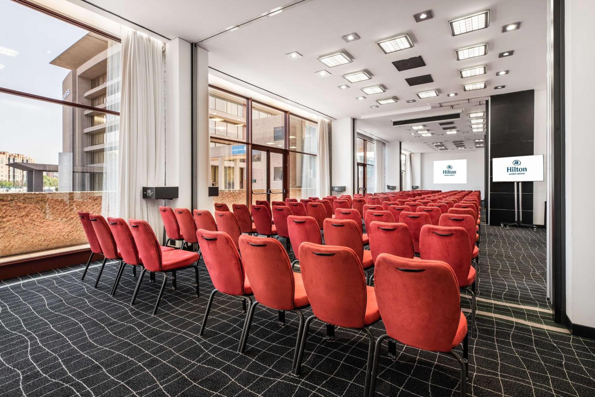 Hotel Hilton Madrid Airport Esterno foto