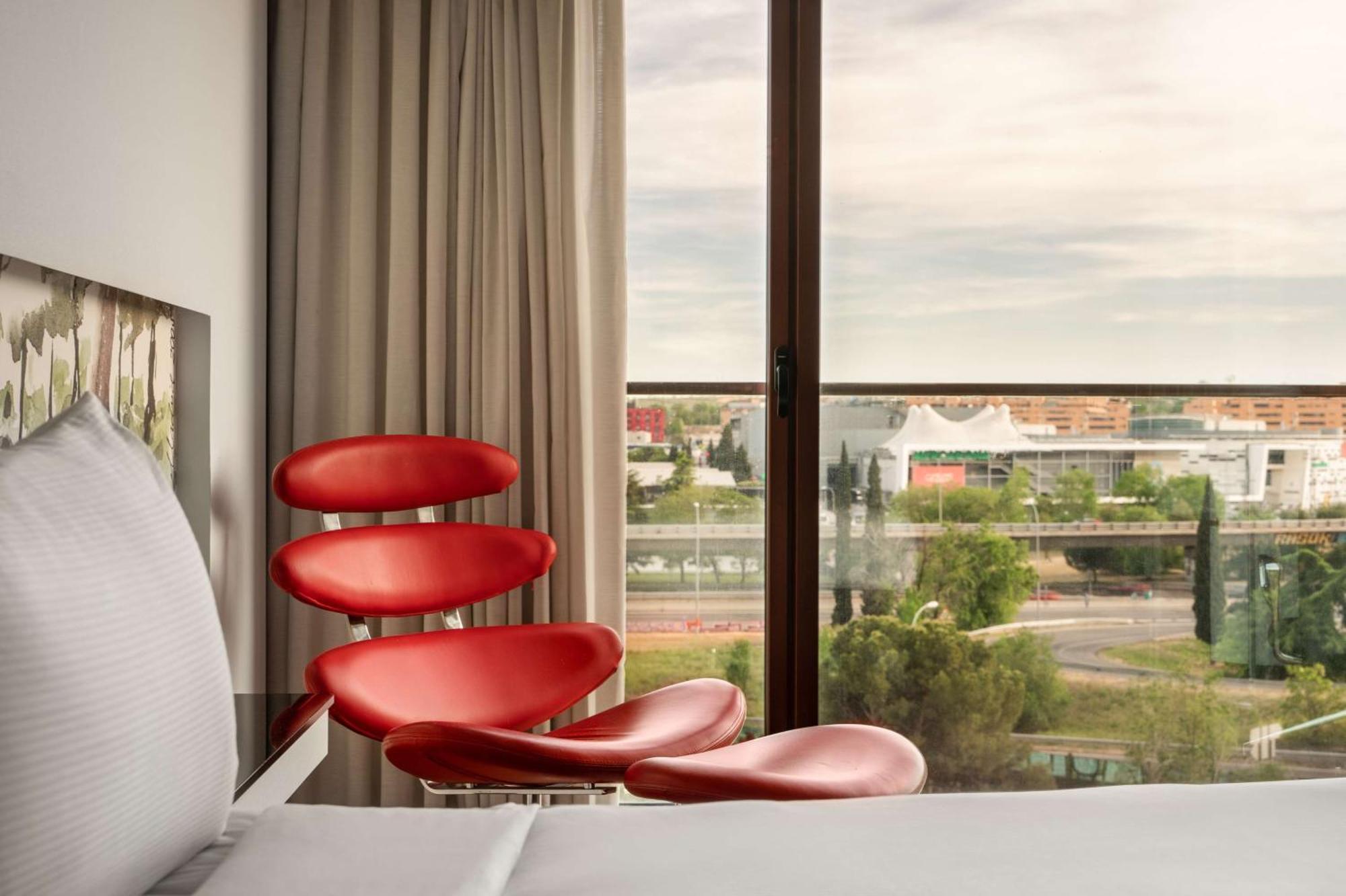 Hotel Hilton Madrid Airport Esterno foto