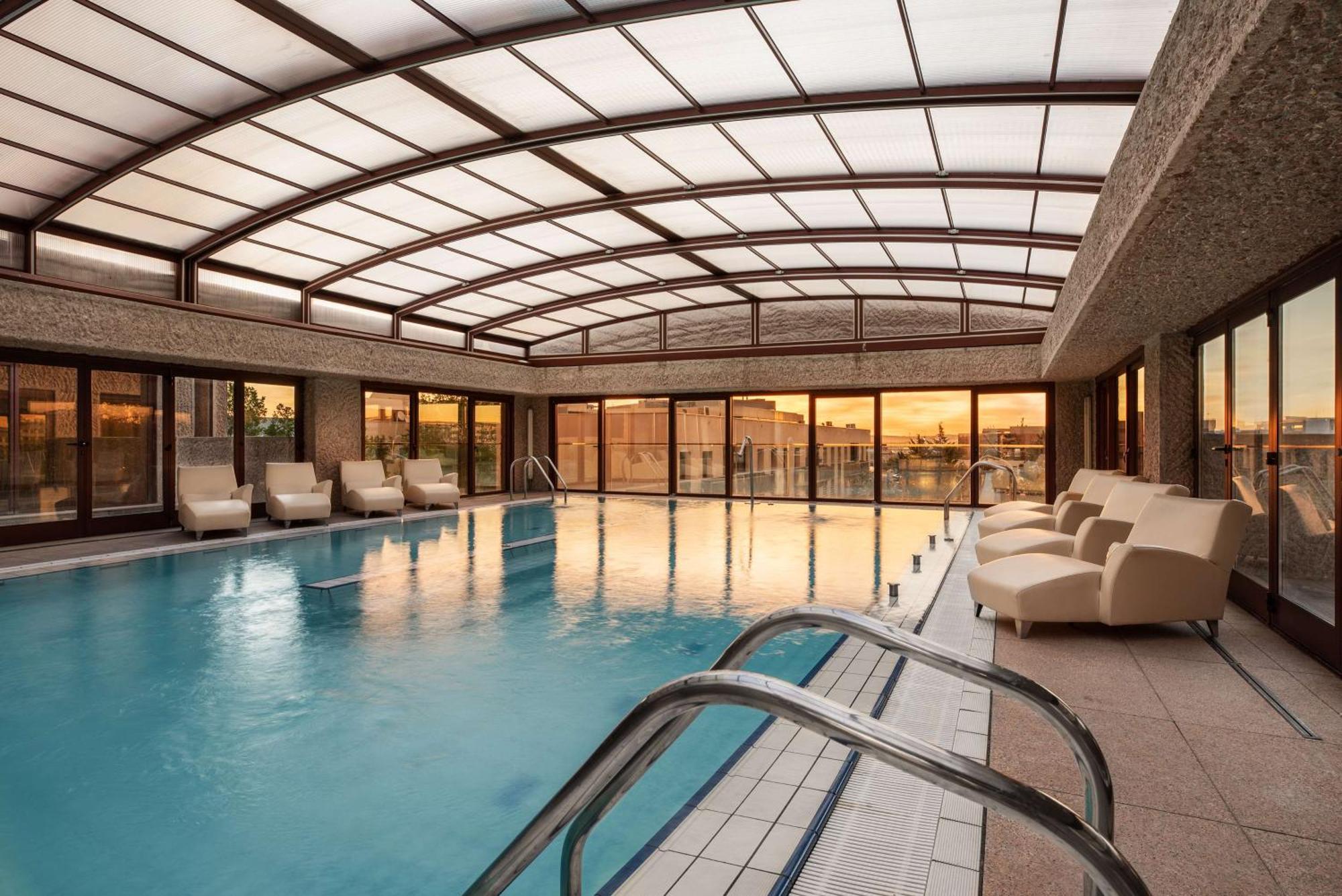 Hotel Hilton Madrid Airport Esterno foto