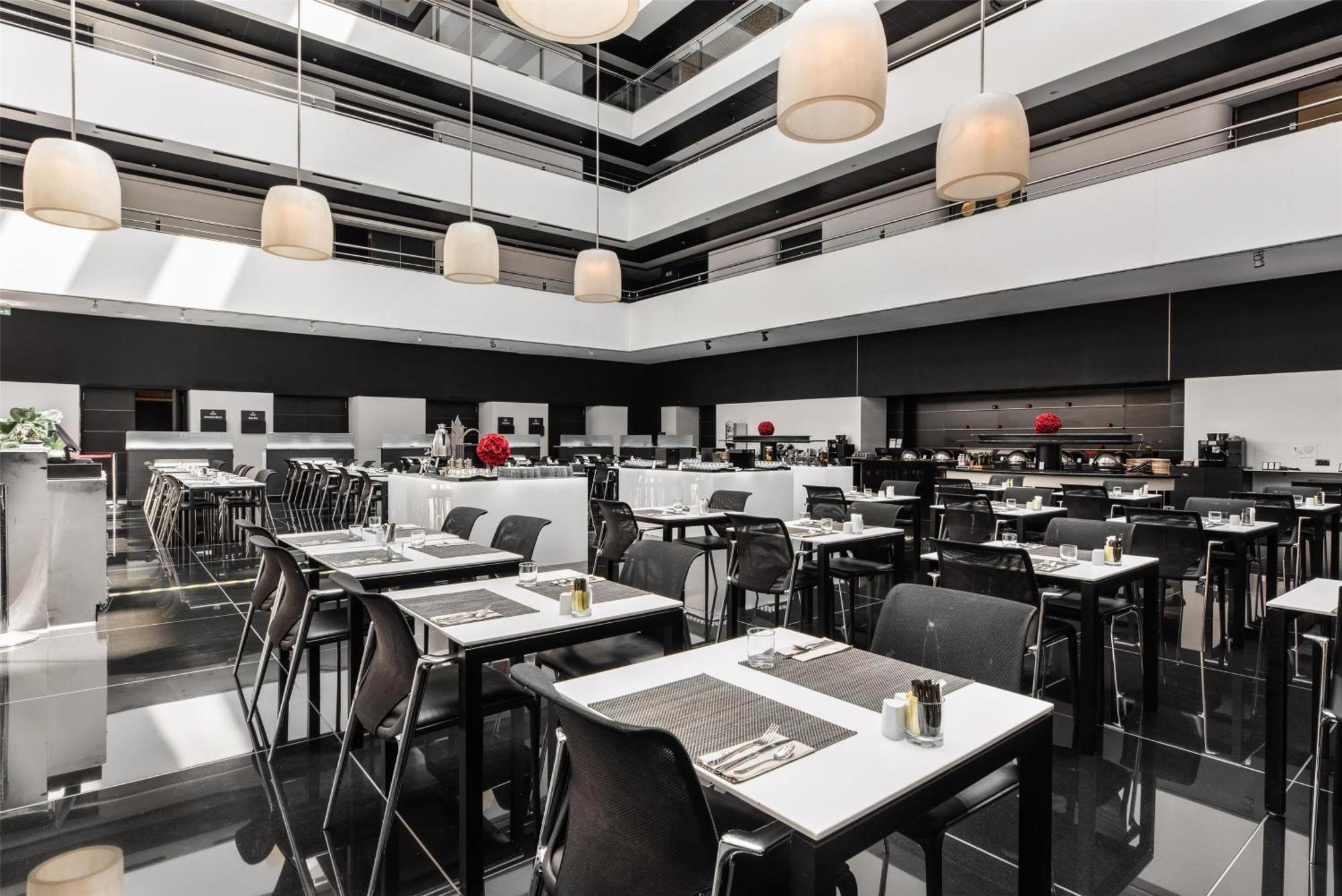 Hotel Hilton Madrid Airport Esterno foto